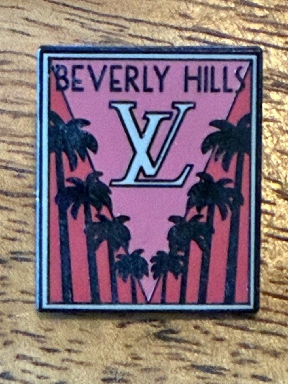 LOUIS VUITTON pin - Picture 2 of 3